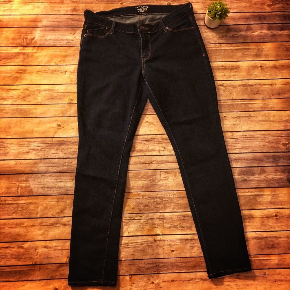 🤩 Old Navy “Flirt” Skinny Jeans 🤩